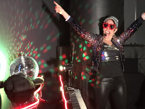 Sing Along_Elton